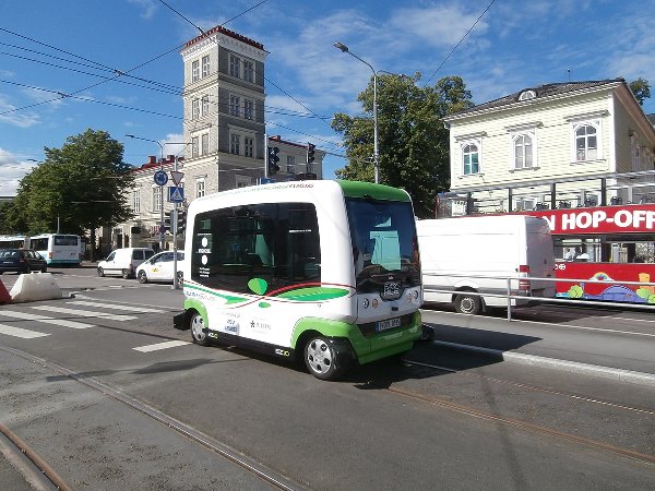 EasyMile driverless bus